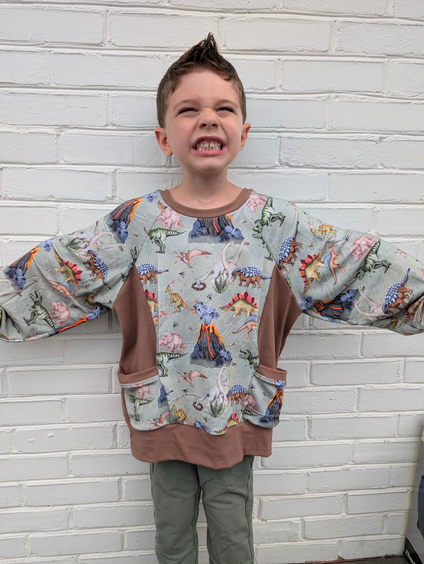 Sweatshirt with Pockets (Oversized)