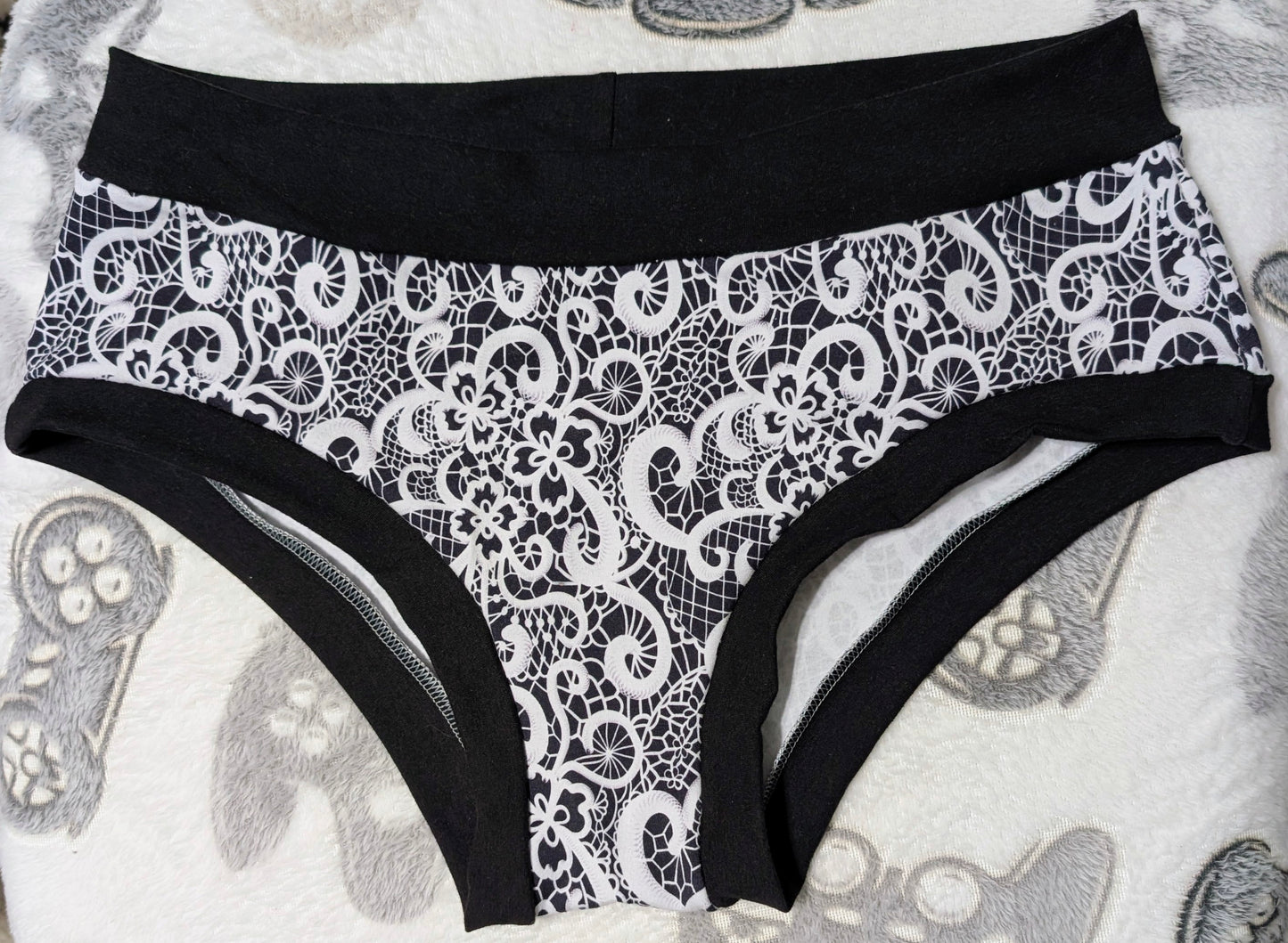 XL "Booty" Scrundies